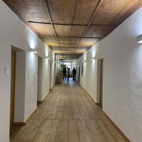© BO Schöner Hausgang im Altbau der Berufsschule