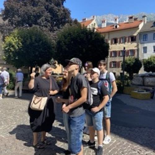 © BO Reiseleiterin Saskia Kerber erzählt uns etwas über den Jakobsweg