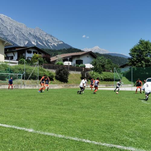 © Nadja Tittel Die Partie Mils gegen Steinach fand bei sommerlichem Wetter statt