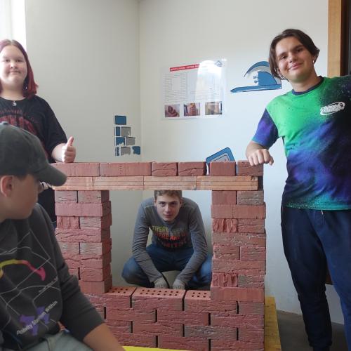 Mauer bauen in der Bauakademie