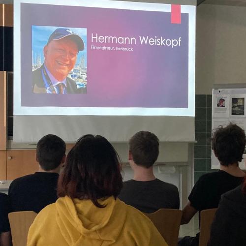 Die 4.MS bei der Filmvorführung