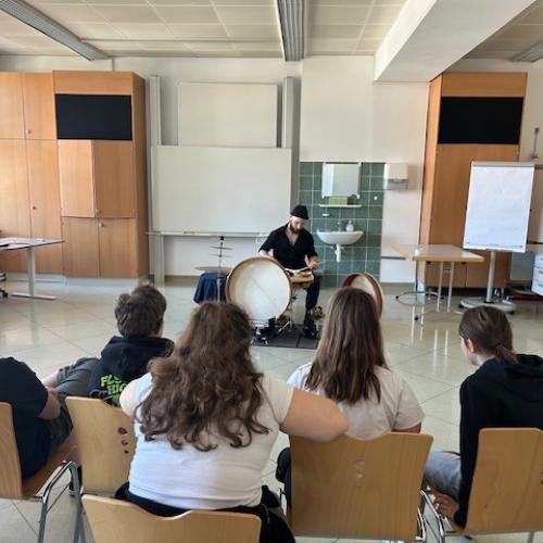Musiker Tobias Steinberger im Medienraum