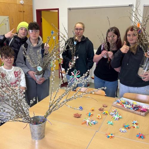 Osterschmuck und Palmzweige Verkauf